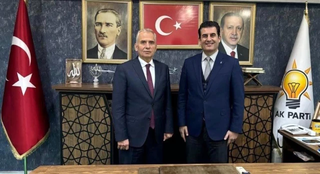 AK Parti Denizli İl Başkanı Yücel Güngör, Denizli Büyükşehir Belediye Başkanı Osman Zolan’ı ziyaret etti
