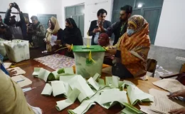 Pakistan Cumhurbaşkanı Alvi’den ülkesinde krize dönen seçimlere ilişkin yorum: Elektronik oylama makineleri olsaydı böyle olmayacaktı
