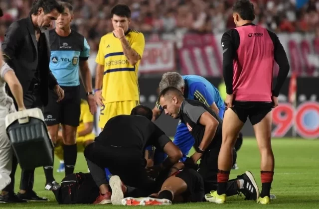 Arjantin’de oynanan maçta futbolcu nöbet geçirdi, mücadele tatil edildi