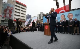 CHP Genel Başkanı Özgür Özel, Bandırma’da halkla buluştu