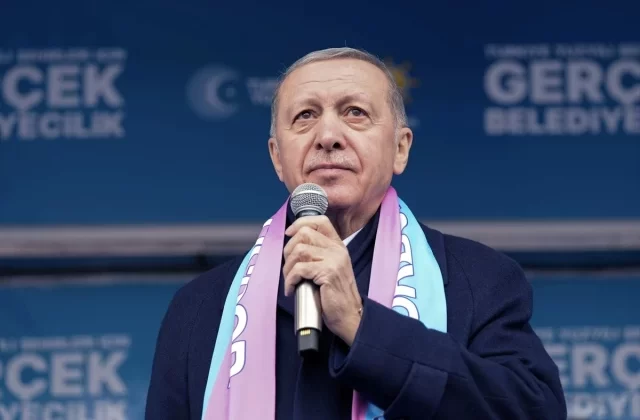 Cumhurbaşkanı Erdoğan’dan Özgür Özel’e: Darbe şakşakçılığını bıraksın görevini yapsın