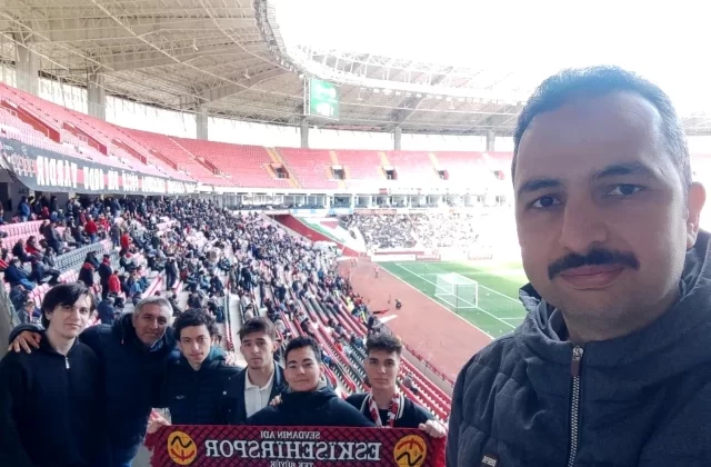 Eskişehirspor Maçına Öğrenciler Götürüldü