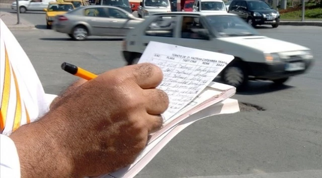Fahri Trafik Müfettişlerinin park cezası yazma yetkileri askıya alındı