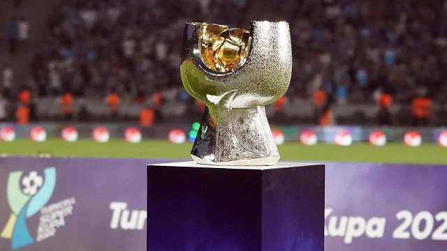 Fenerbahçe, takvim yoğunluğu nedeniyle Süper Kupa maçının ertelenmesi için TFF’ye başvurdu