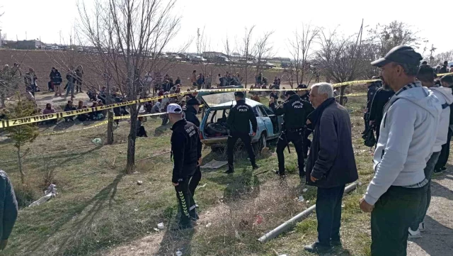 Konya’da otomobil otobüs durağına daldı: 4 ölü, 5 yaralı