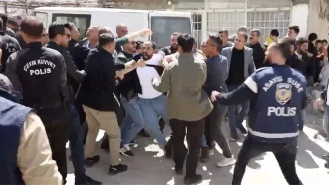 Şırnak’ta ‘taşıma seçmen’ iddiası gerginliğe neden oldu: Polise hakaret eden şüphelilere gözaltı
