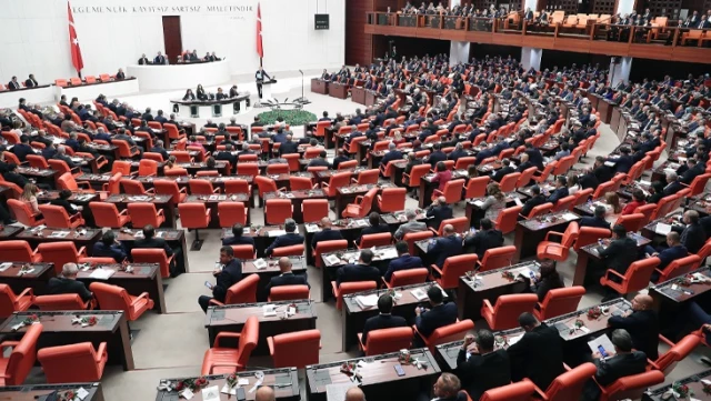 4 vekili belediye başkanı seçilen CHP’nin Meclis’teki sandalye sayısı 125’e düşecek