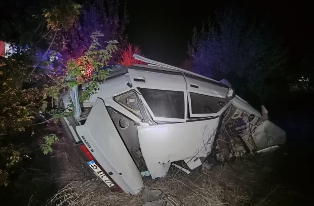 Afyonkarahisar’da Otomobil Kazası: 1 Ölü, 2 Yaralı