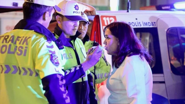 Alkollü sürücü, polisi terletti: Üfleme eğitimi verilen kadın 44’ncü seferde başardı