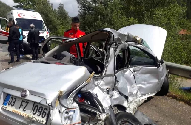 Antalya-Isparta Yolunda Kaza: Otomobil Sürücüsü Hayatını Kaybetti