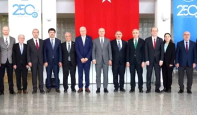 Atatürk Üniversitesi’nde Yapay Zeka ve Büyük Veri Programları Açılıyor