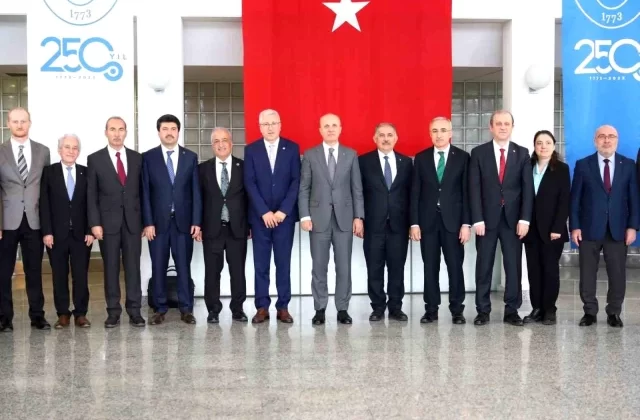 Atatürk Üniversitesi’nde Yapay Zeka ve Büyük Veri Programları Açılıyor