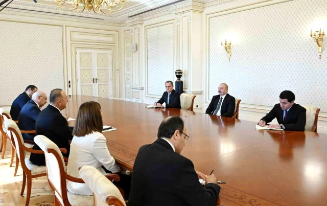 Azerbaycan Cumhurbaşkanı İlham Aliyev, Türkiye Büyük Millet Meclisi NATO Parlamenter Asamblesi Türk Delegasyonu Başkanı Mevlüt Çavuşoğlu’nu Kabul Etti
