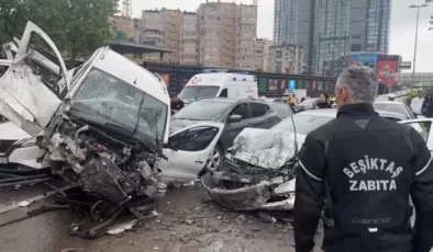 Beşiktaş Büyükdere Caddesi’nde zincirleme kaza! 8 kişi yaralandı, çok sayıda ekip bölgede