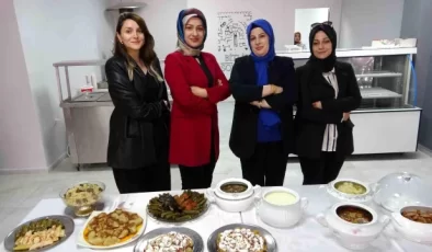 Bitlisli 7 Girişimci Kadın, Yöresel Ürünlerin Satışını Yapacak Kadın Kooperatifini Kurdu