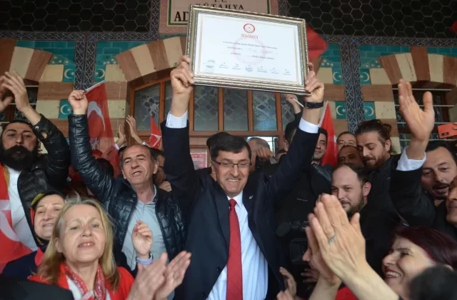 CHP’li Eyüp Kahveci Kütahya Belediye Başkanlığına başladı