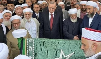 Cumhurbaşkanı Erdoğan, İsmailağa lideri Hasan Kılıç’ın cenaze törenine katıldı