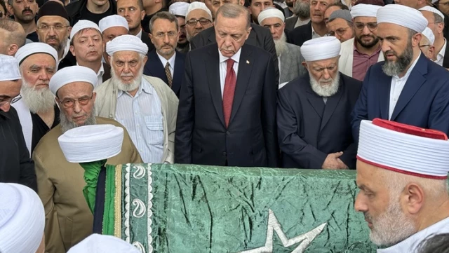 Cumhurbaşkanı Erdoğan, İsmailağa lideri Hasan Kılıç’ın cenaze törenine katıldı