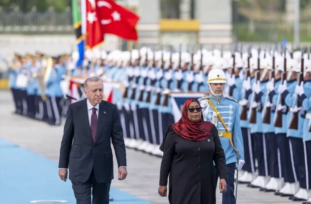 Cumhurbaşkanı Erdoğan, Tanzanya Cumhurbaşkanı Hassan’ı karşıladı