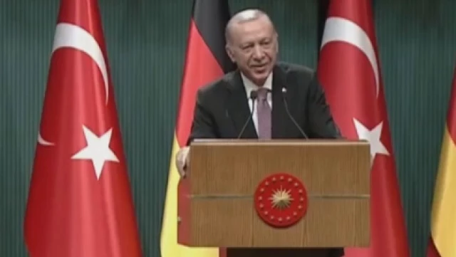 Cumhurbaşkanı Erdoğan’dan döner sorusuna esprili yanıt! Kendisi de kahkaha attı