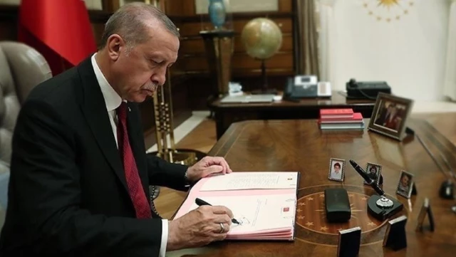 Cumhurbaşkanı Erdoğan’ın imzasıyla 9 ülkeye büyükelçi atandı! ABD Büyükelçiliğine Sedat Önal getirildi