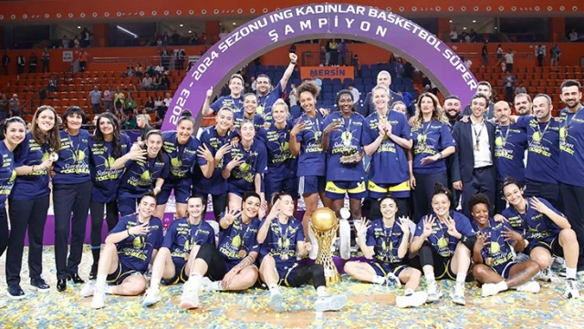 Fenerbahçe Alagöz Holding, Kadınlar Basketbol Süper Ligi’nde namağlup şampiyon oldu
