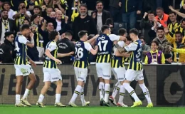 Fenerbahçe’ye şok! Takımın yıldızı ilk yarıda sakatlandı