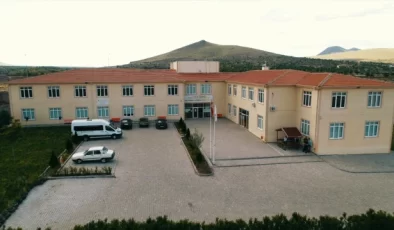 Kayseri Üniversitesi İncesu Ayşe ve Saffet Aslan Sağlık Hizmetleri Meslek Yüksekokulu’nda yeni bölümler açılıyor