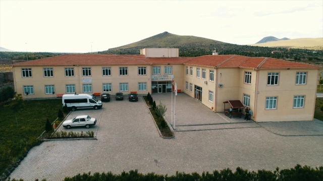 Kayseri Üniversitesi İncesu Ayşe ve Saffet Aslan Sağlık Hizmetleri Meslek Yüksekokulu’nda yeni bölümler açılıyor