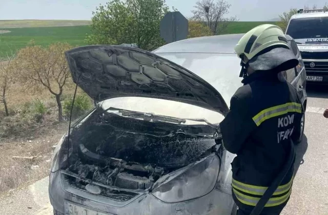 Konya’da Otomobil Yangını Söndürüldü