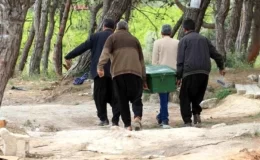 Mersin’de 3 kişilik aileyi yakıp cezaevinde intihar eden şüphelinin cenazesi köyünde istenmedi
