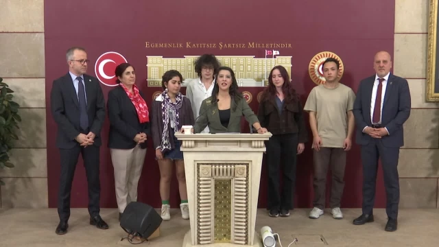 ODTÜ öğrencileri Meclis’te Bahar Şenlikleri yasağına karşı basın açıklaması yaptı