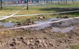 Parkta kazı sırasında su birikintisine düşen 5 yaşındaki çocuk hayatını kaybetti