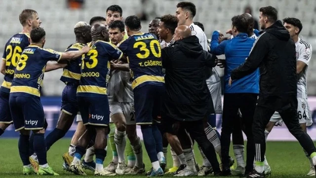 Son dakikalarda ortalık karıştı! Beşiktaş Ankaragücü maçında futbolcular birbirine girdi