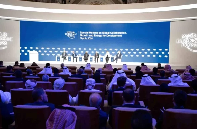 Suudi Arabistan’da Dünya Ekonomik Forumu Başladı