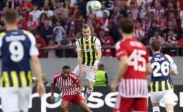 Tur İstanbul’a kaldı! Fenerbahçe, Olympiakos’a deplasmanda 3-2 yenildi