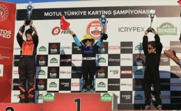 Türkiye’nin en genç karting pilotu Zayn Sofuoğlu, ilk profesyonel yarışında zirveye çıktı