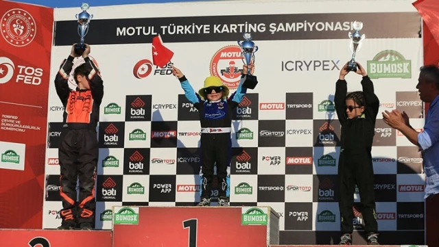 Türkiye’nin en genç karting pilotu Zayn Sofuoğlu, ilk profesyonel yarışında zirveye çıktı