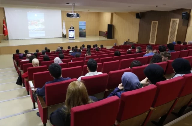 Zonguldak’ta İletişim Araştırmaları Sempozyumu Başladı