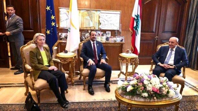 AB Komisyonu Başkanı Lübnan’a gitti