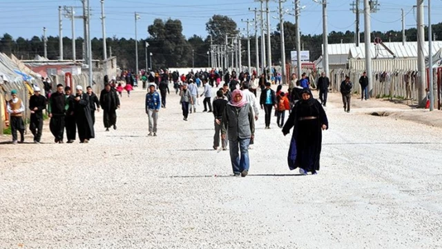 AB’den Türkiye’deki Suriyelilere 1 milyar avro destek taahhüdü