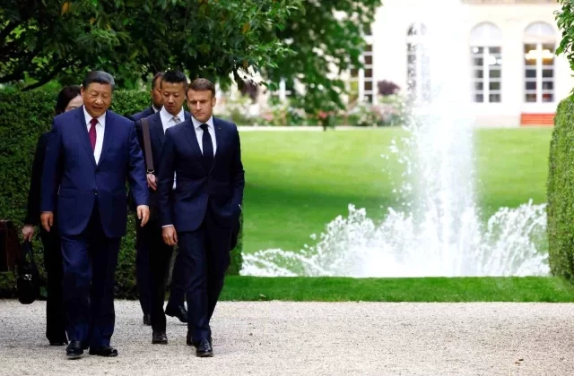 Çin Devlet Başkanı Xi Jinping, Fransa’da Macron ve von der Leyen ile görüştü