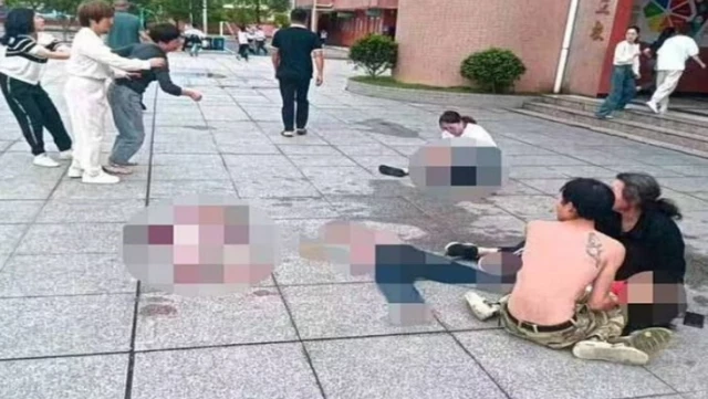 Çin’deki ilkokulda meyve bıçaklı saldırı! 2 kişi öldü 10 kişi yaralandı