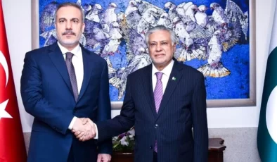 Dışişleri Bakanı Hakan Fidan, Pakistan Başbakan Yardımcısı ve Dışişleri Bakanı Muhammed İshak Dar ile görüştü