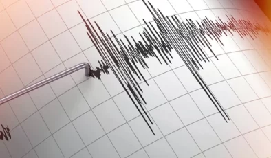 Endonezya’nın Batı Papua eyaletinde 6,2 büyüklüğünde deprem meydana geldi