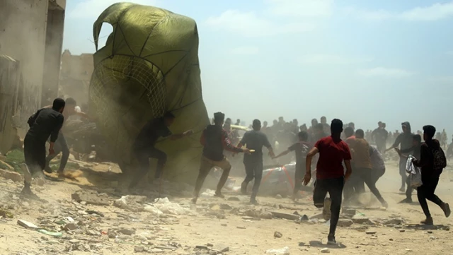 Gazze’ye yardım atan paraşütler insanların üzerine düştü: Çok sayıda ölü ve yaralı var