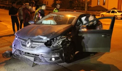 Kırıkkale’de Otomobil Çarpışması: 5 Yaralı