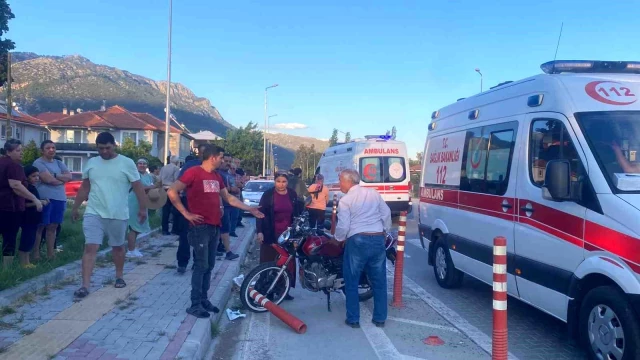 Muğla’da motosiklet ile otomobil çarpıştı: 2 yaralı