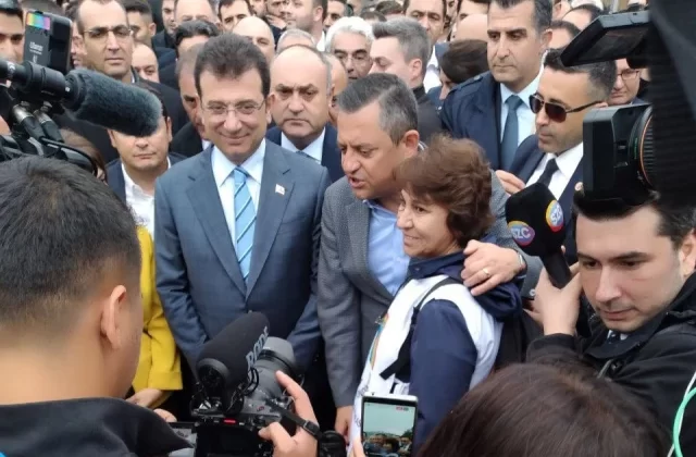 Özgür Özel ve Ekrem İmamoğlu, Saraçhane’de! DİSK ile beraber Taksim’e yürüyecekler