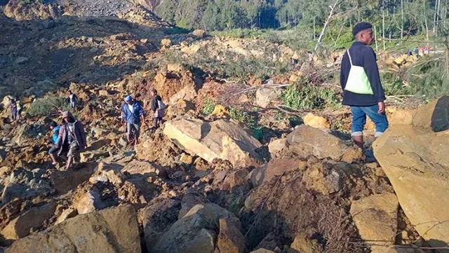 Papua Yeni Gine’deki toprak kaymasında hayatını kaybedenlerin sayısı 670’e yükseldi
